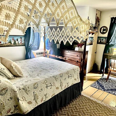 The Bella Ella Bed And Breakfast Канандейгуа Экстерьер фото