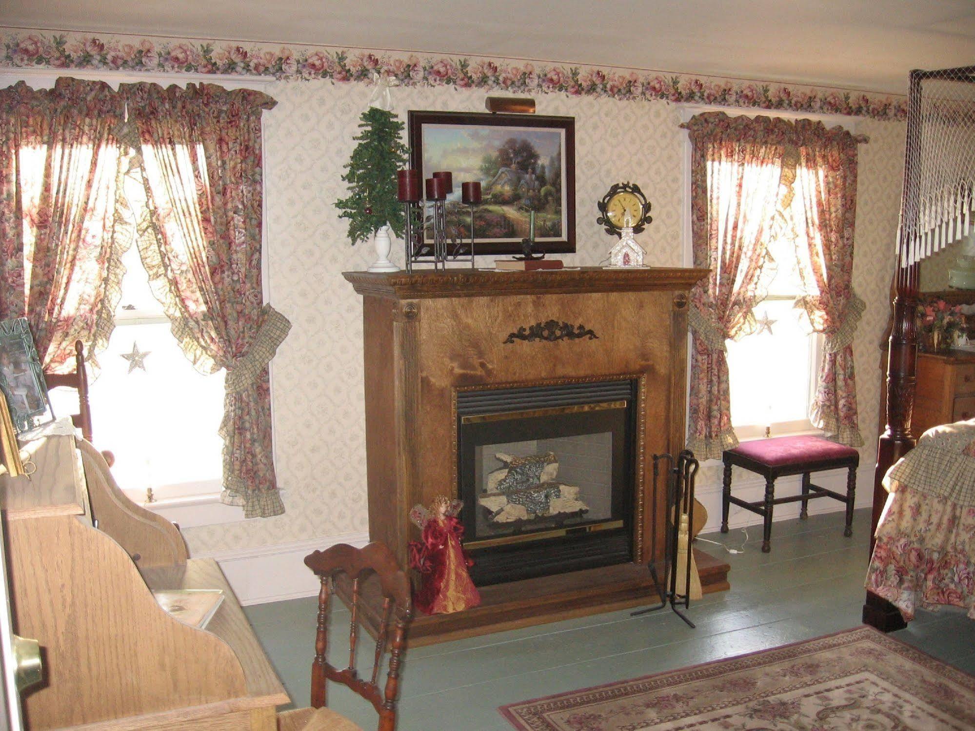 The Bella Ella Bed And Breakfast Канандейгуа Экстерьер фото