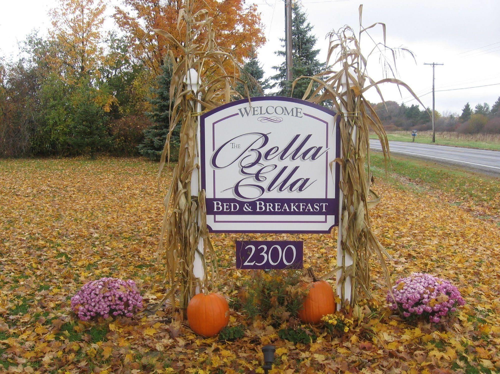 The Bella Ella Bed And Breakfast Канандейгуа Экстерьер фото